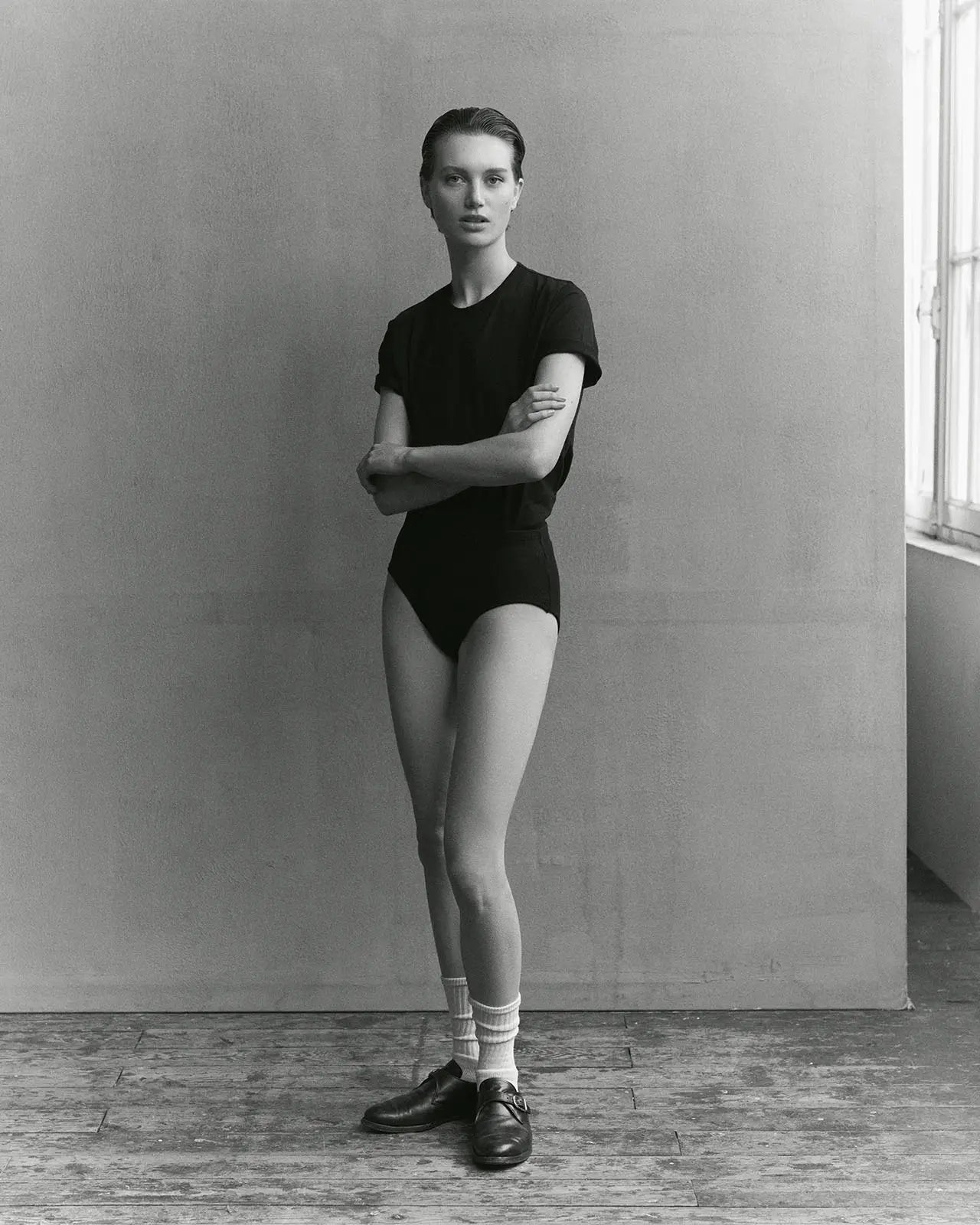 Women's relaxed fit organic cotton t-shirt in black — Hemen Biarritz Dani