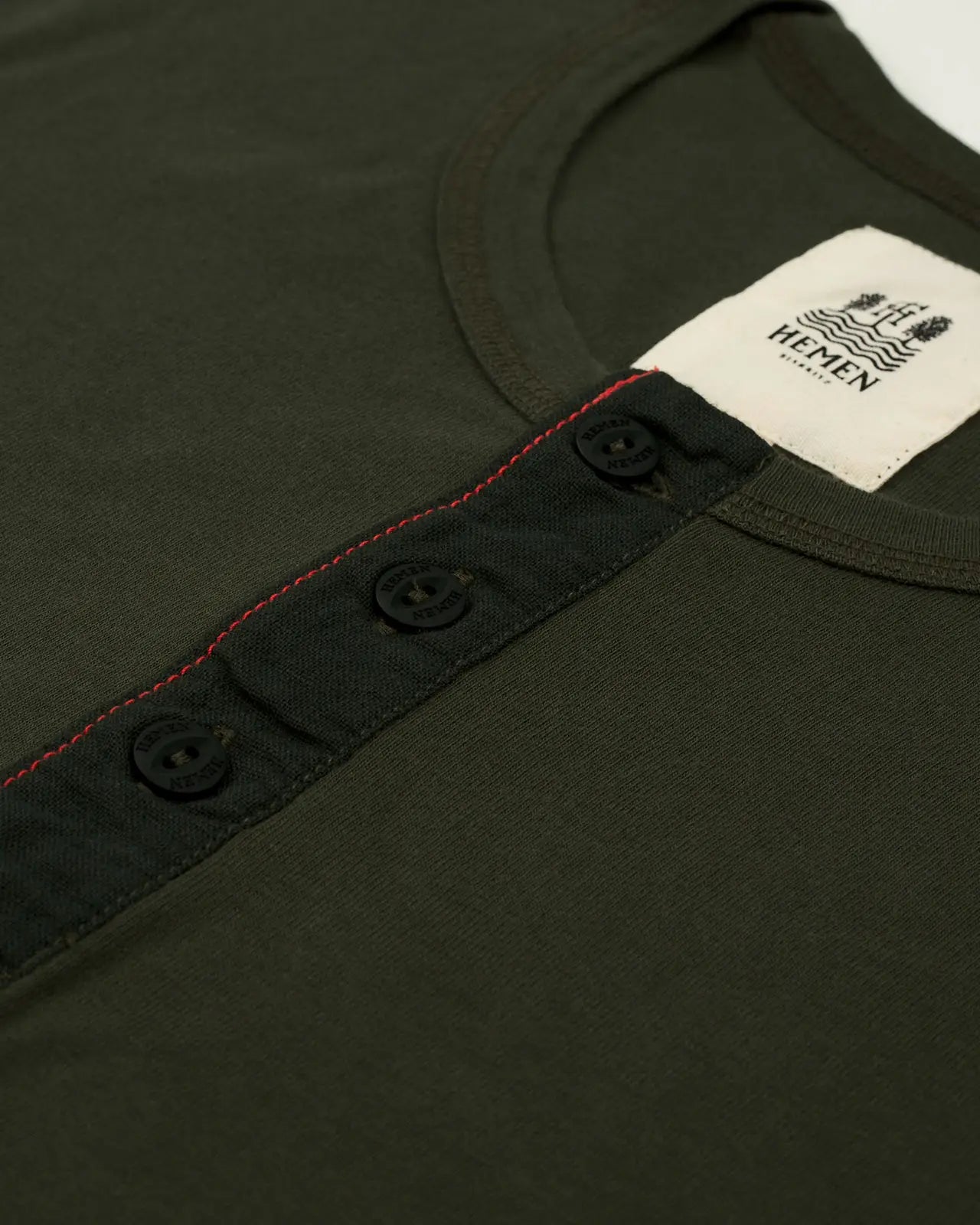 Men's henley dark forest green detail 2 Harri Hemen Biarritz